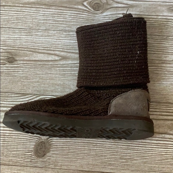 UGG Boots - Picture 3 of 7